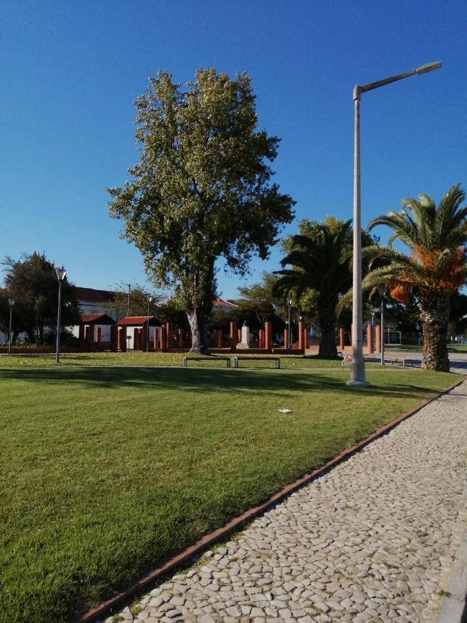 Casa Do Tejo De Alcochete Villa Exterior photo