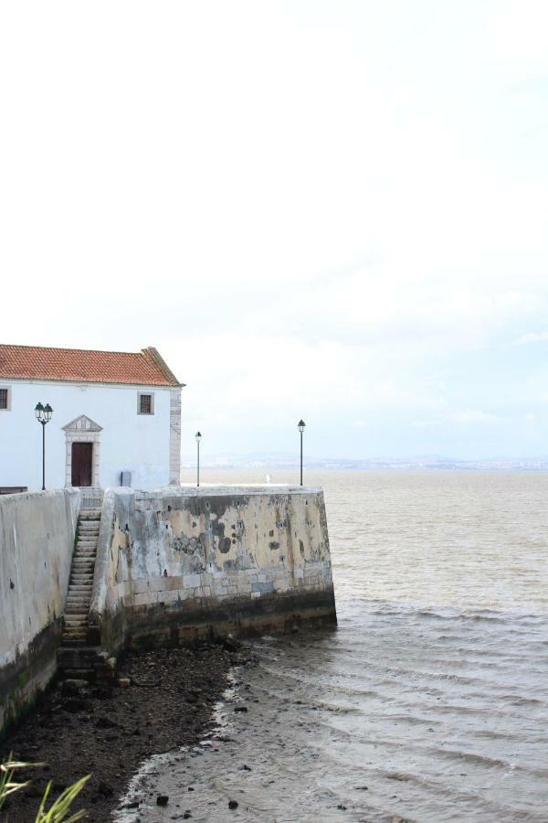 Casa Do Tejo De Alcochete Villa Exterior photo